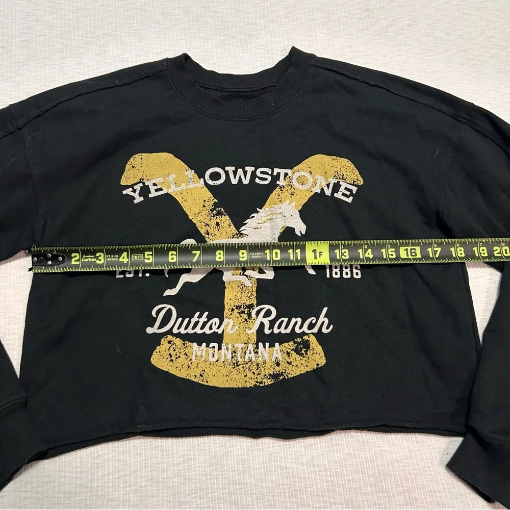 Yellowstone Dutton Ranch Montana Women’s Cropped‎ Sweatshirt XS Black Western - Picture 5 of 5